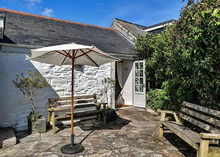 Finest Retreats - Lesceave Cottage