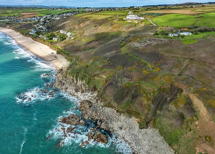 Finest Retreats - Lesceave Cottage