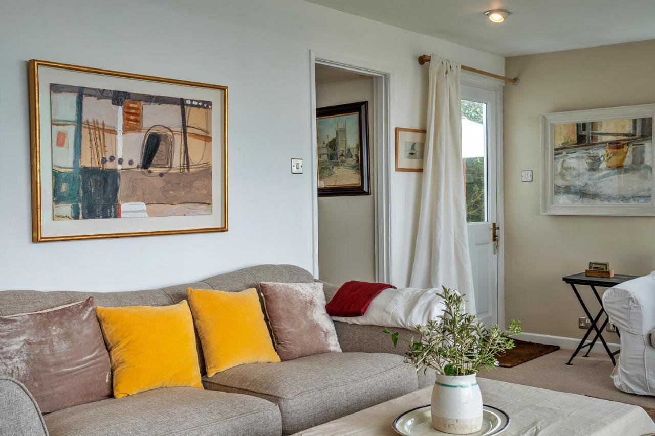 Finest Retreats - Lesceave Praa Sands