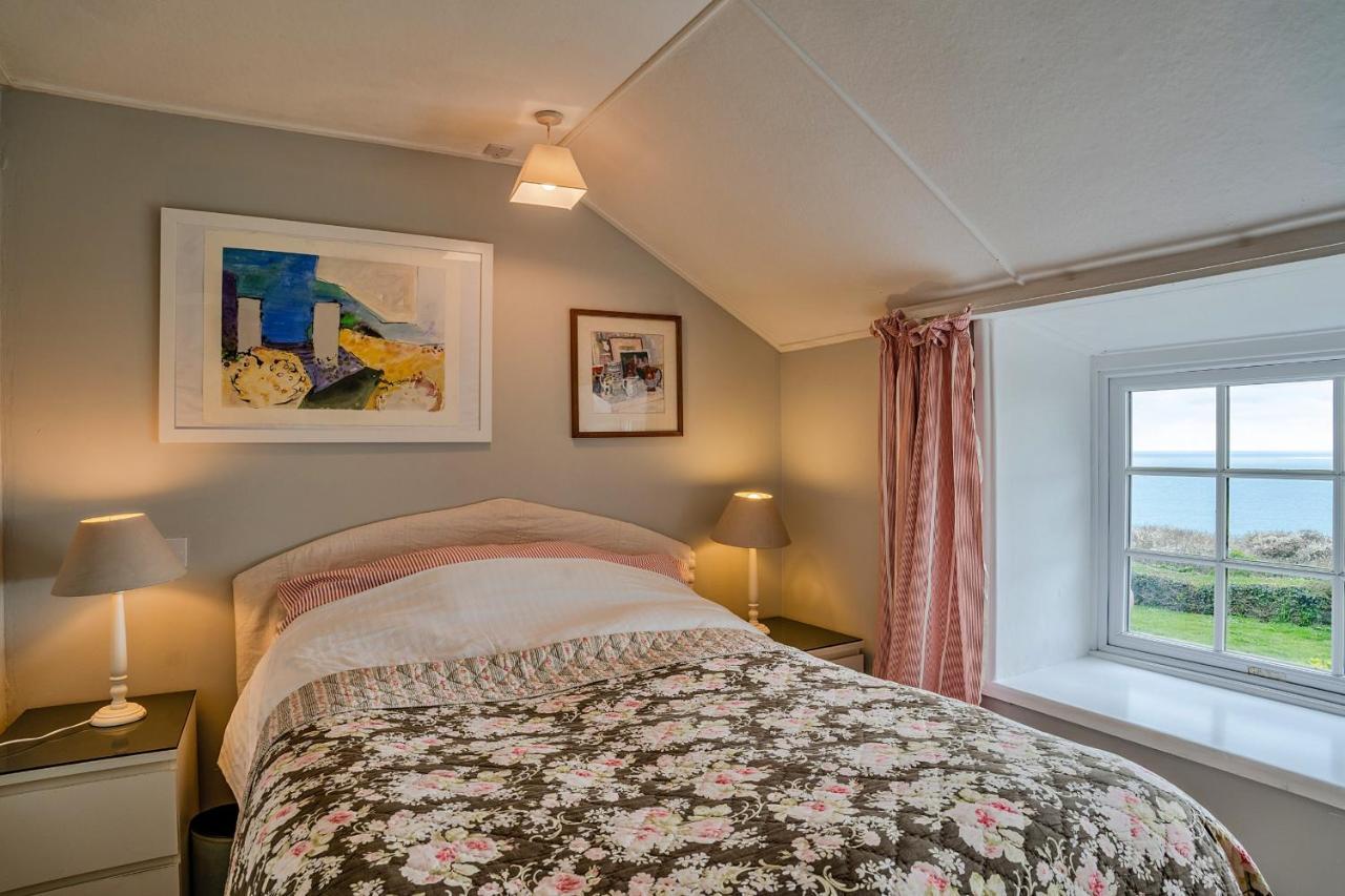 Finest Retreats - Lesceave Praa Sands